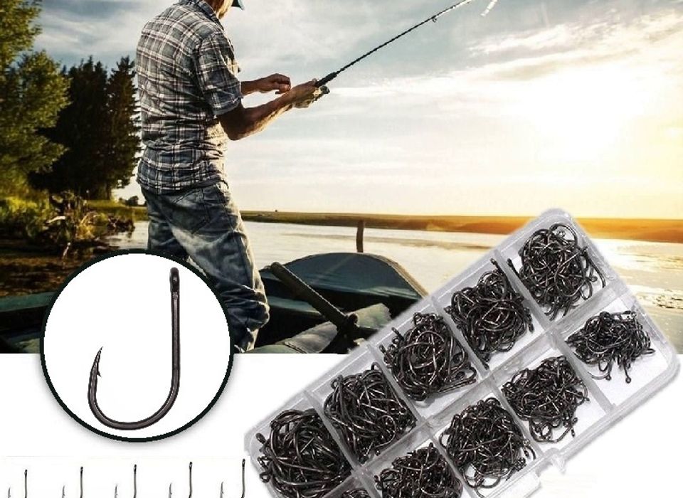 AOKLEY Fishing Hooks 20Pcs Feathered Treble Fishing Hooks Fishing Tackle  Carbon Steel Barbed Sharp Fishhook Sea Accessories with Feather Fish Hooks