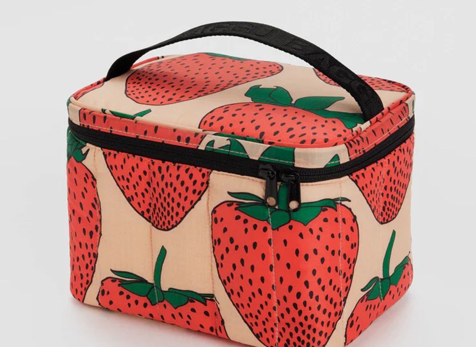Puffy Lunch Box Strawberry BAGGU Le Mouton Noir