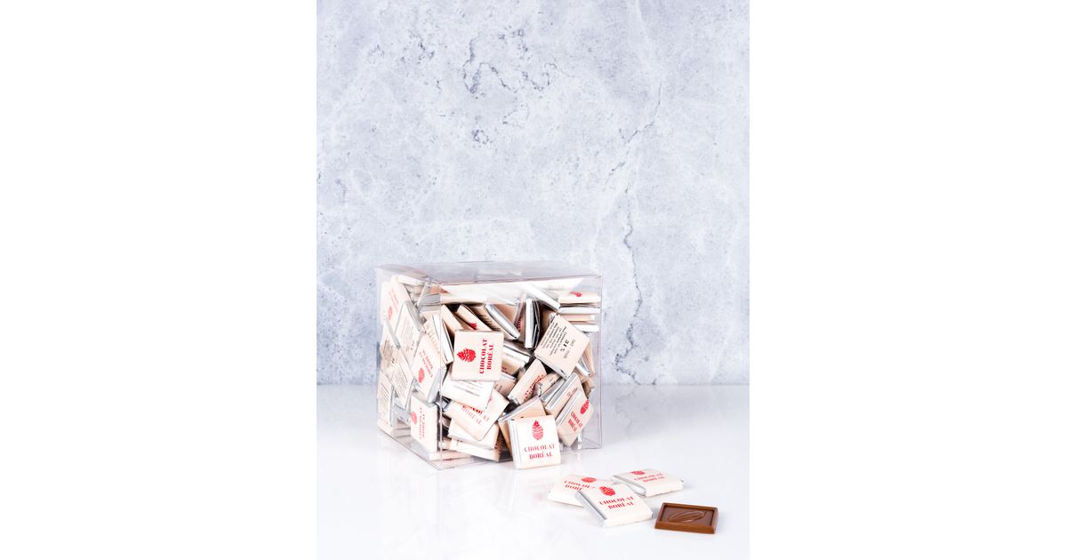 Carré de chocolat napolitain emballé individuellement
