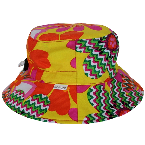 Bucket hats : a wide variety of colors 