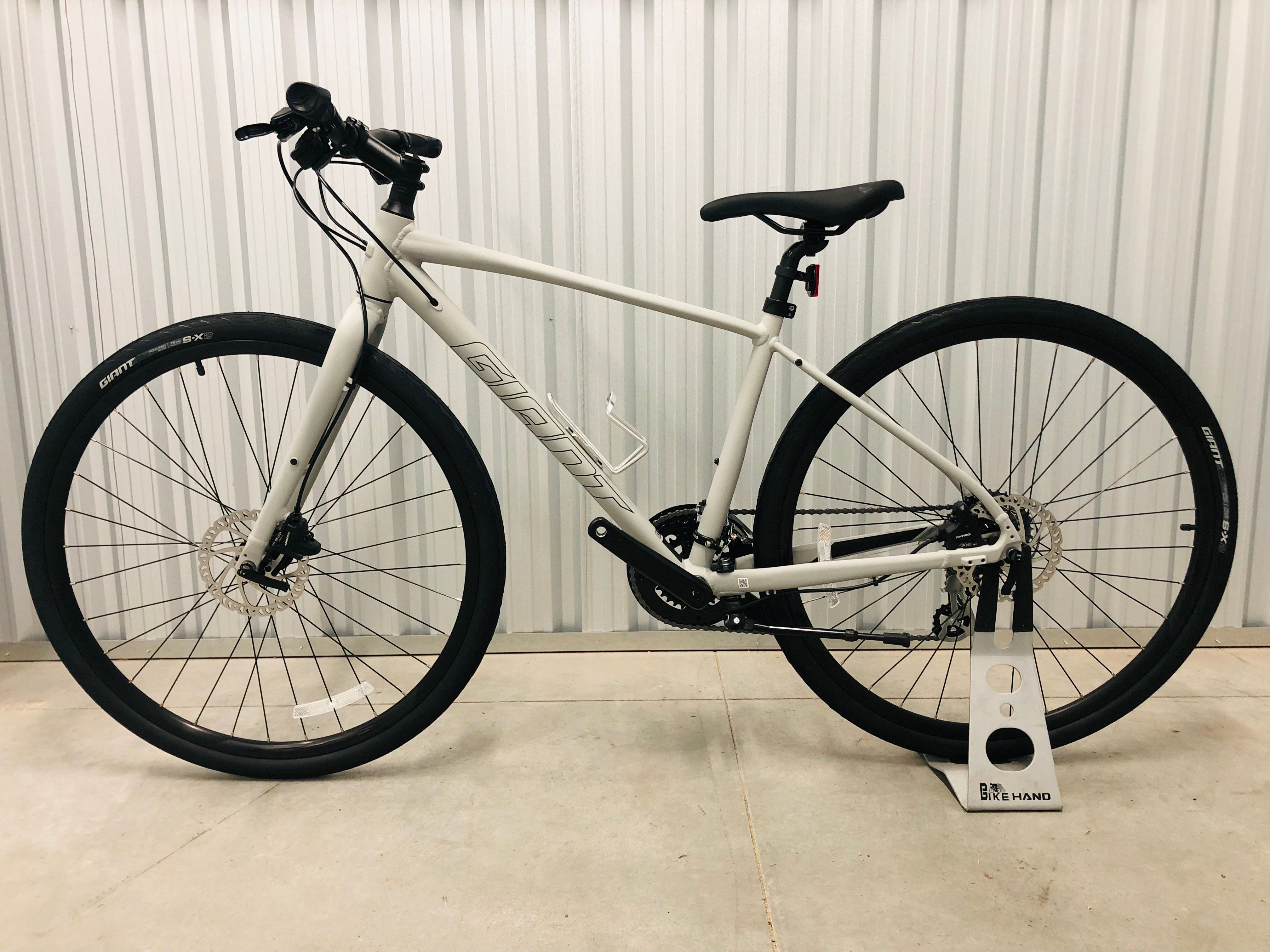 Giant escape 2 online disc 2021 hybrid bike