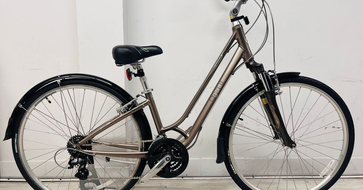 giant liv cypress dx w