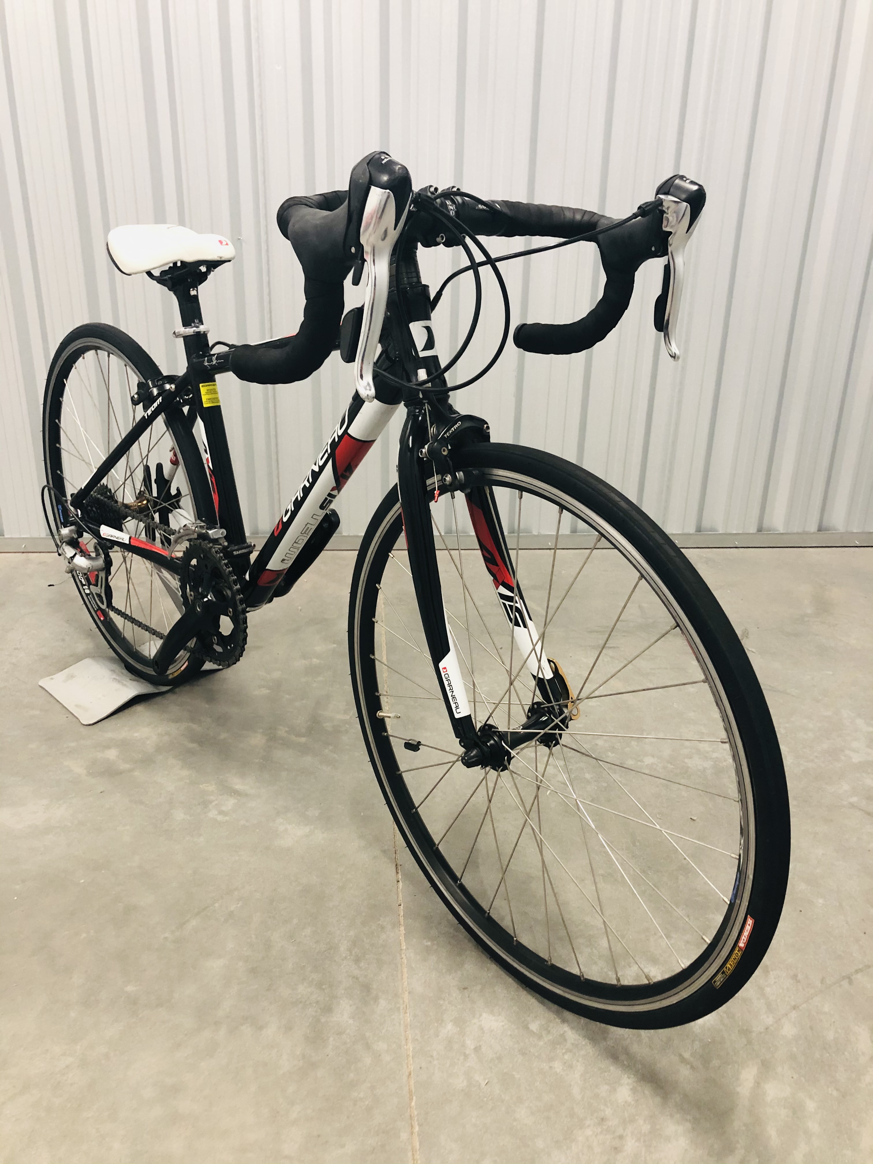 louis garneau axis 1