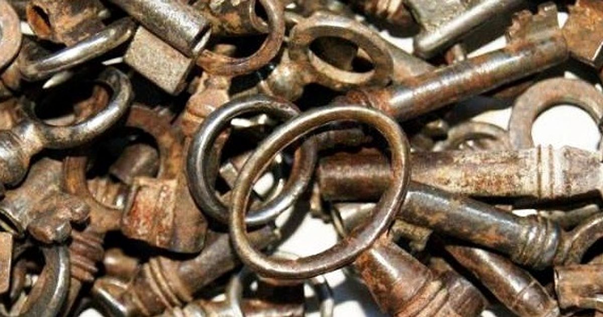 Lot de 12 anciennes clés en fer forgé, clef clefs CLE TBE K04 - Collection Lot de 12 anciennes clés en fer forgé, clef clefs CLE TBE K04 - Collection